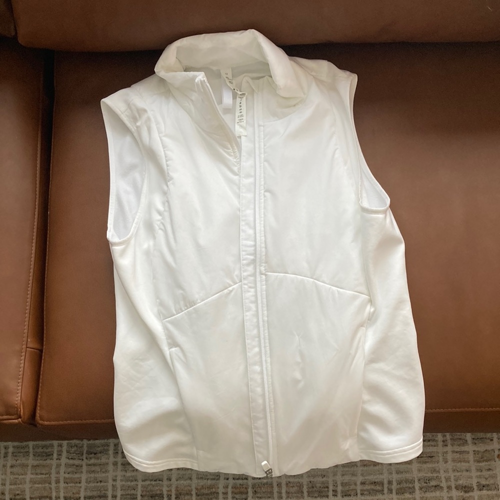 White lululemon vest